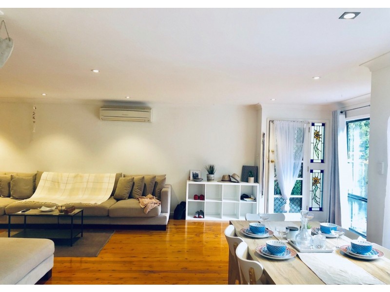 5 Adnamira Close, Wyoming NSW 2250