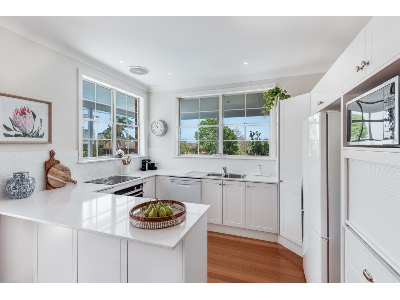 11 Cabarita Street, Wamberal NSW 2260