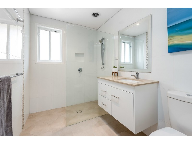 38 Windsor Road, Wamberal NSW 2260