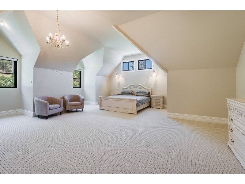 7 Samara Close, Fountaindale NSW 2258