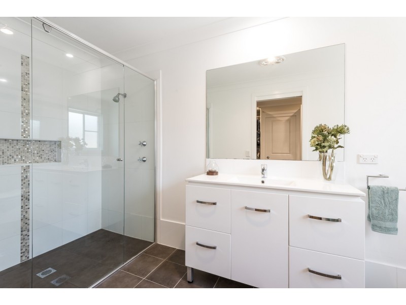 15a Carrabella Avenue, Springfield NSW 2250