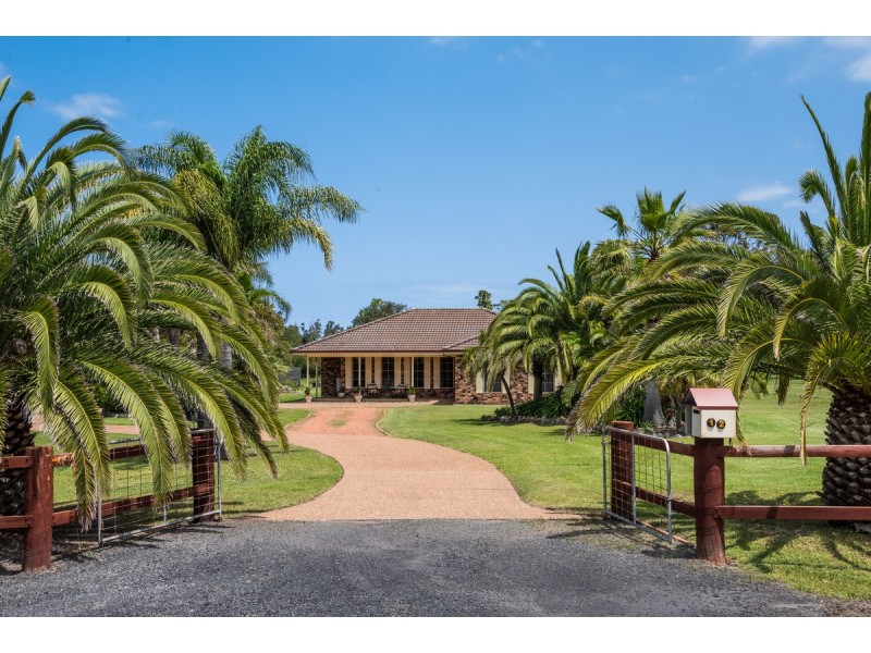 12 Warrambool Road, Wamberal NSW 2260