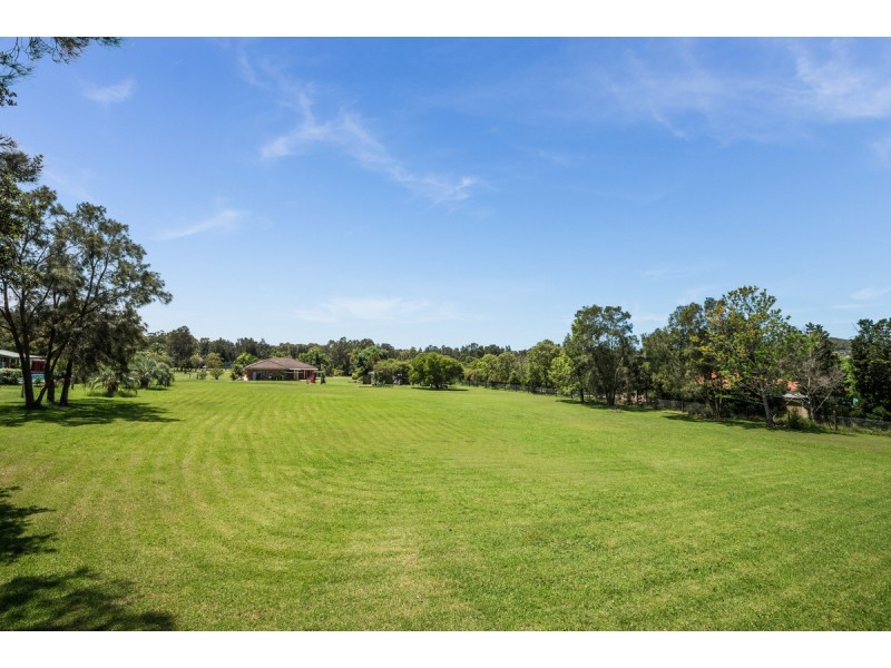 12 Warrambool Road, Wamberal NSW 2260