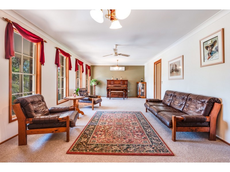 12 Warrambool Road, Wamberal NSW 2260