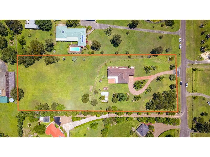 12 Warrambool Road, Wamberal NSW 2260