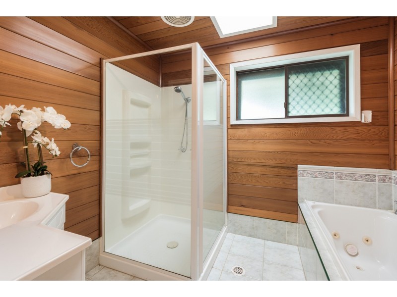 16 Beaumont Avenue, Wyoming NSW 2250