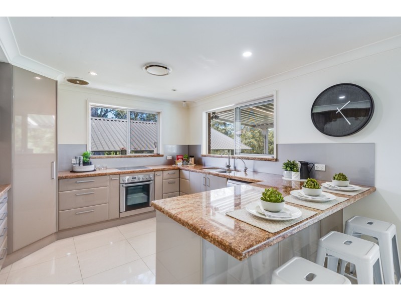 221 Wells Street, Springfield NSW 2250