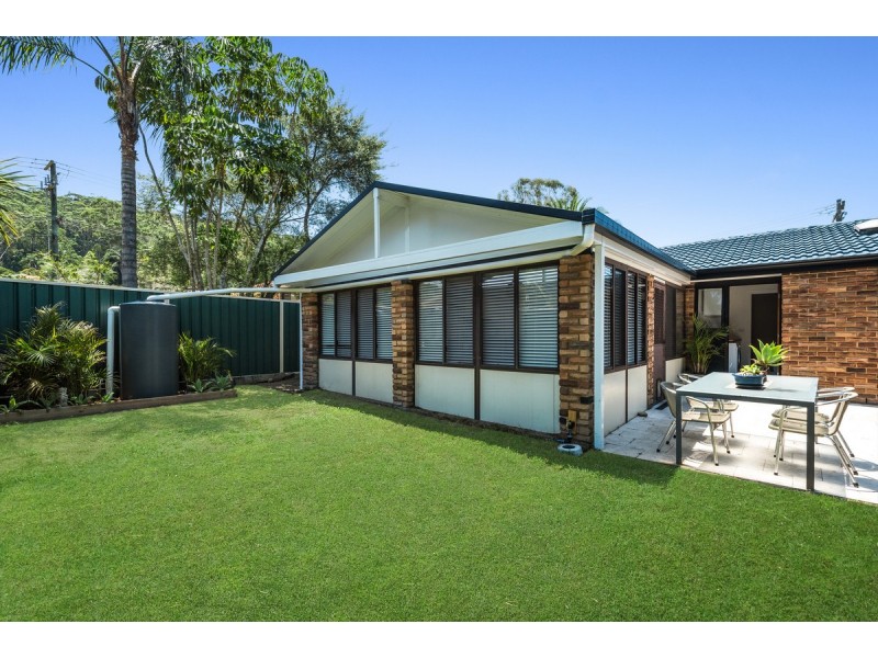 4 Bottlebrush Close, Wyoming NSW 2250