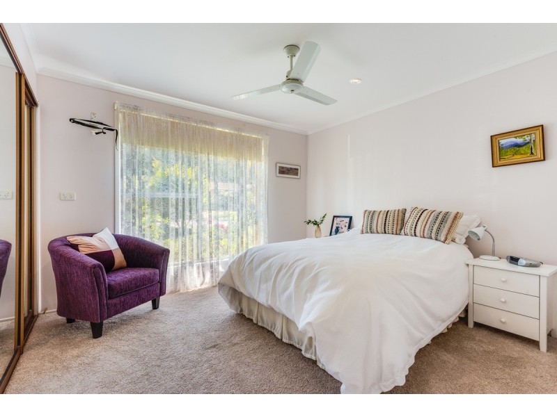 16 Rainforest Road, Wyoming NSW 2250