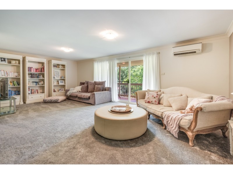 27 The Valley Way, Lisarow NSW 2250