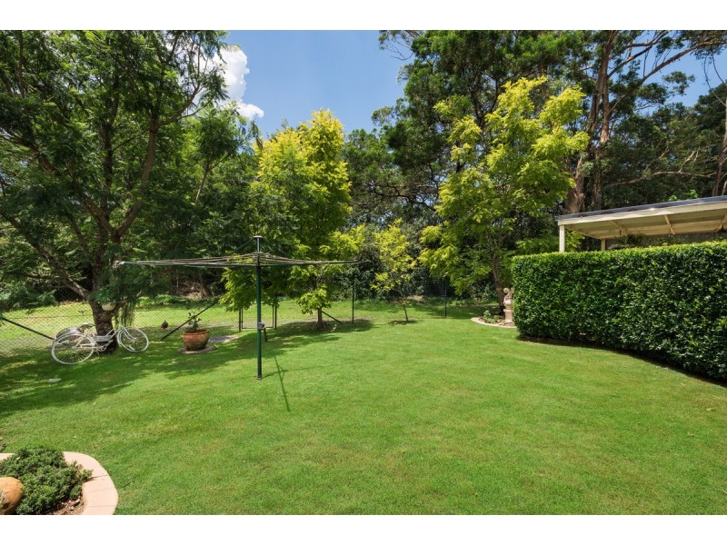 27 The Valley Way, Lisarow NSW 2250