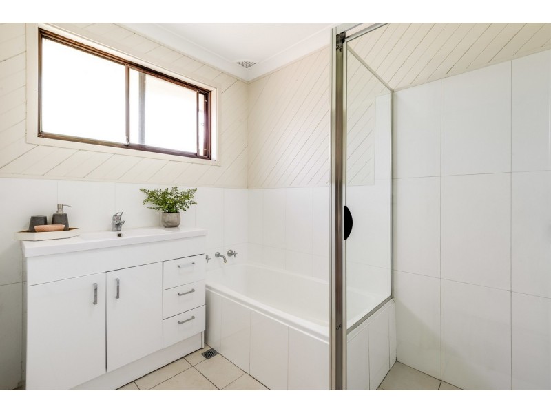 47 Crawford Crescent, Wyoming NSW 2250