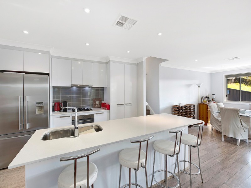 14 Jean Norman Close, Wyoming NSW 2250