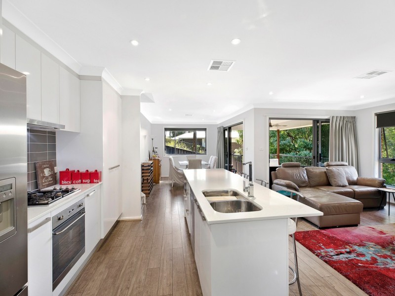 14 Jean Norman Close, Wyoming NSW 2250