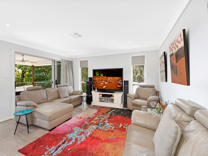 14 Jean Norman Close, Wyoming NSW 2250