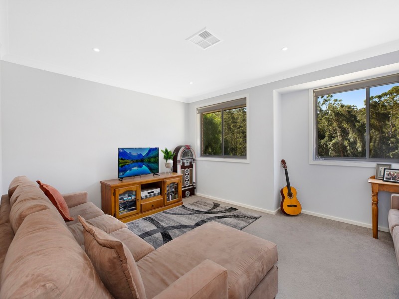 14 Jean Norman Close, Wyoming NSW 2250