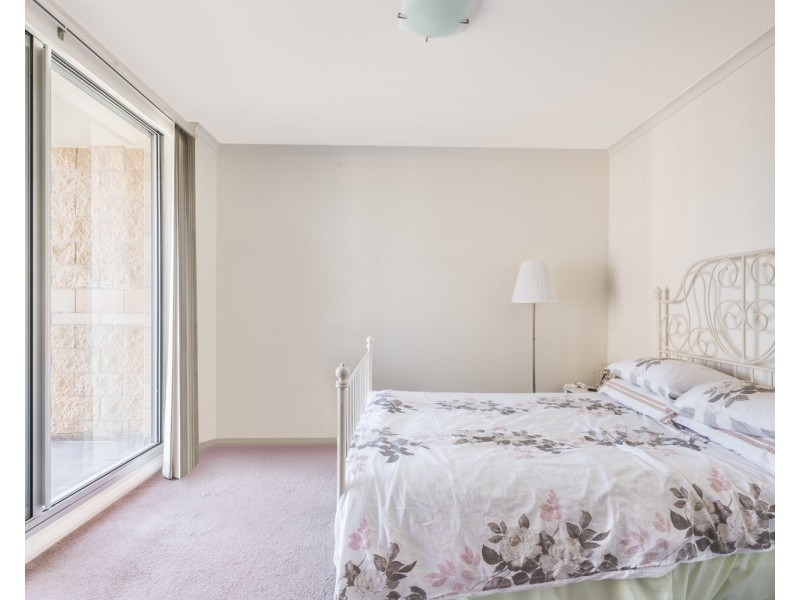 252/80 John Whiteway Drive, Gosford NSW 2250