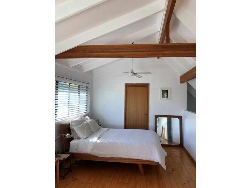 17 Plateau Road, North Gosford NSW 2250