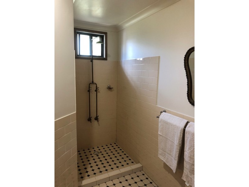 17 Plateau Road, North Gosford NSW 2250