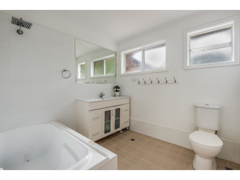 32 Wananda Road, Narara NSW 2250