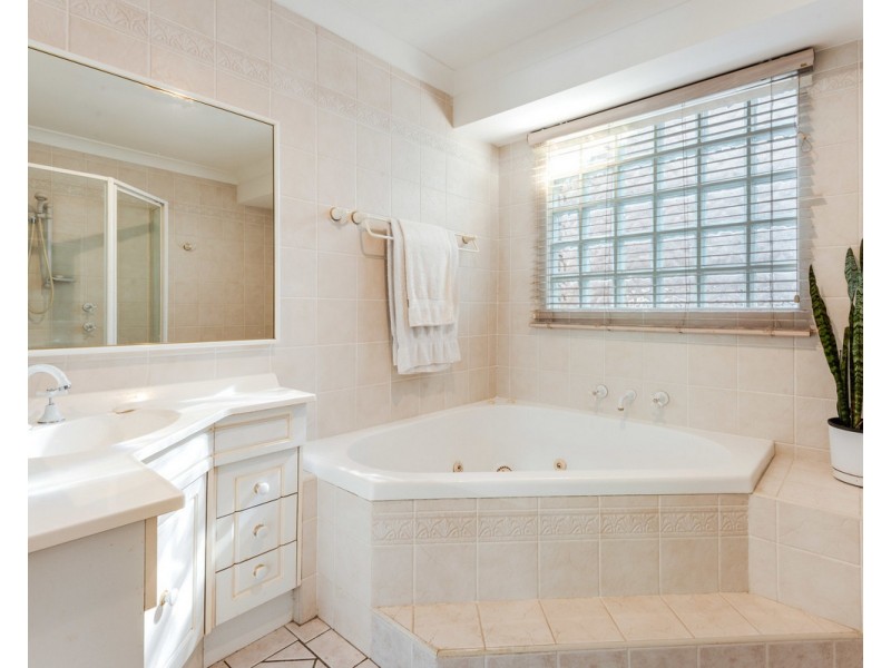 12 Sherston Close, Niagara Park NSW 2250