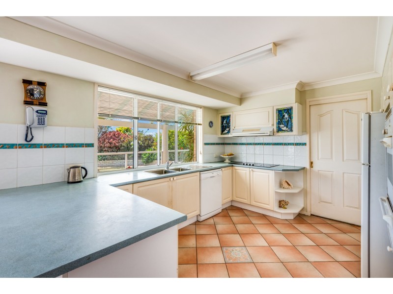 43 Christopher Crescent, Lake Haven NSW 2263