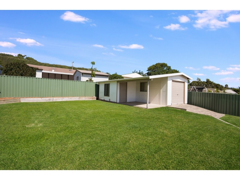 14 Joan Street, Forresters Beach NSW 2260