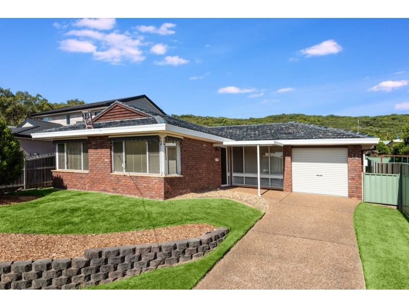 14 Joan Street, Forresters Beach NSW 2260