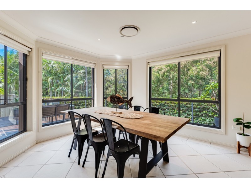 27 Thames Drive, Erina NSW 2250