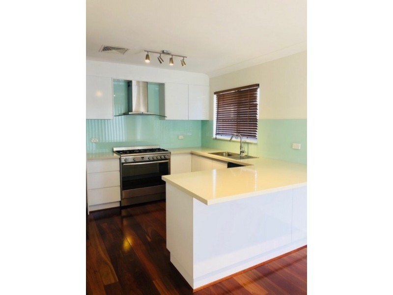 12 Craigend Street, Wyoming NSW 2250