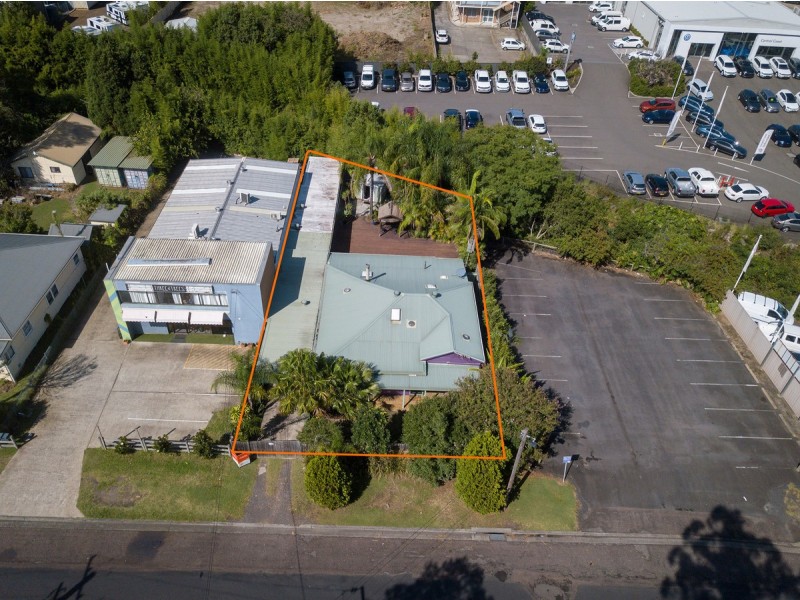 14 Laycock Street, Wyoming NSW 2250