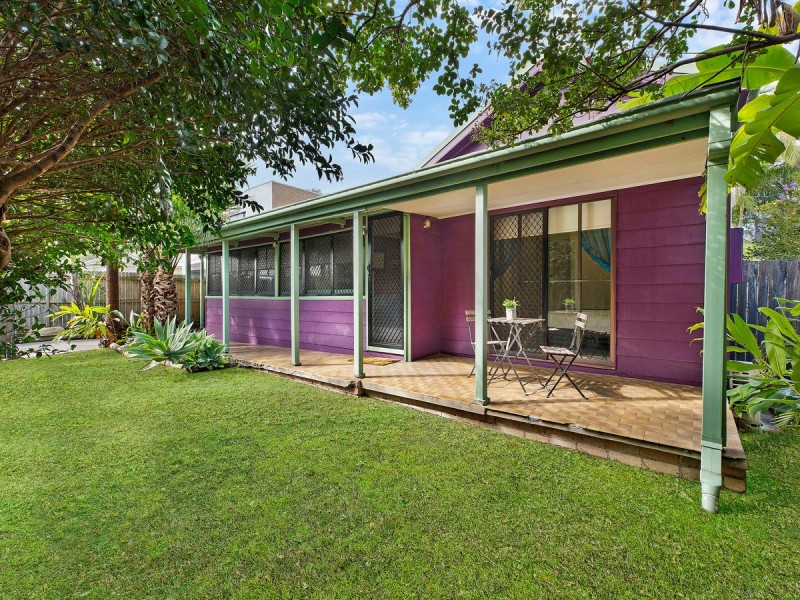 14 Laycock Street, Wyoming NSW 2250