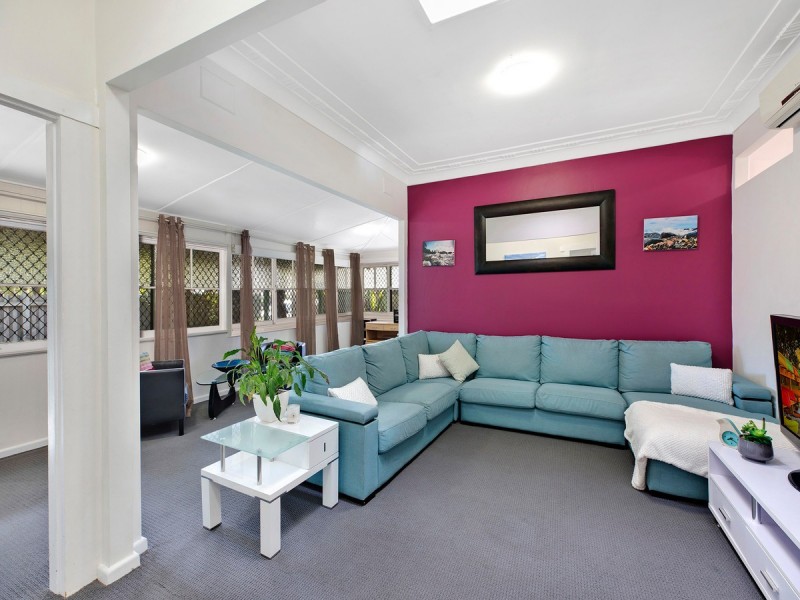 14 Laycock Street, Wyoming NSW 2250