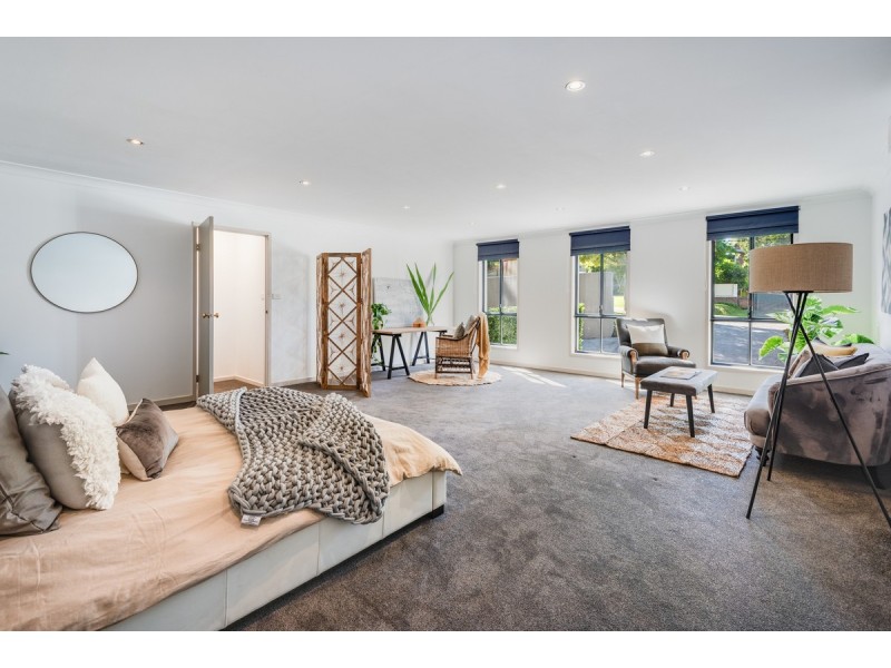 9 Clarence Road, Springfield NSW 2250