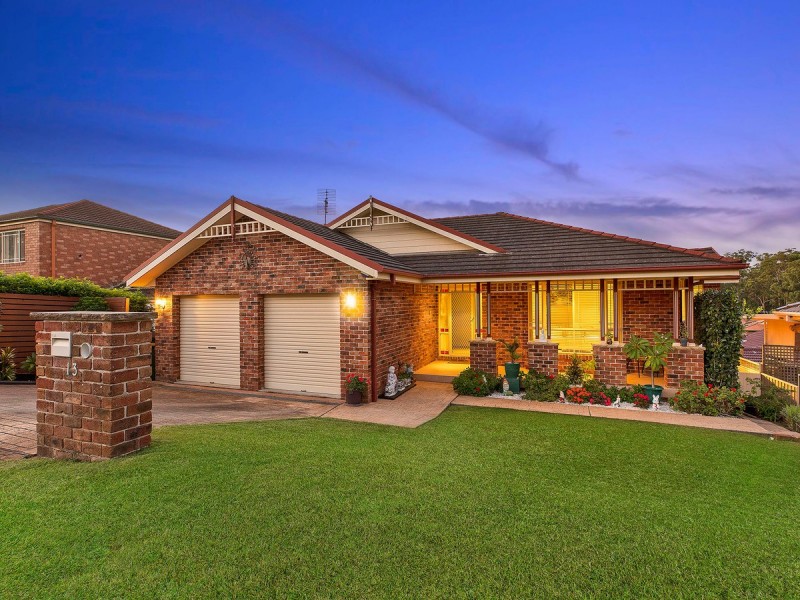 13 Rembrae Drive, Green Point NSW 2251