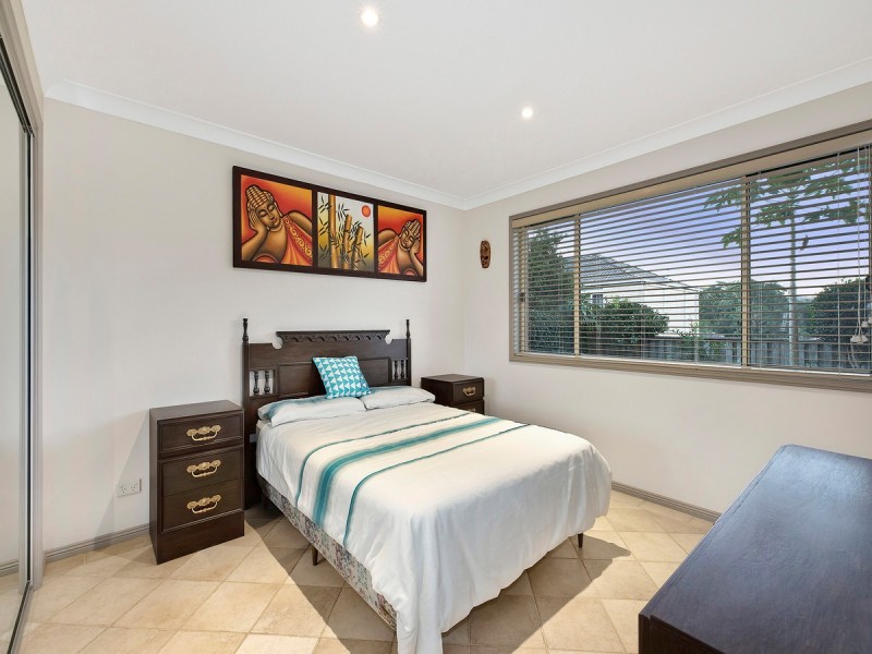 13 Rembrae Drive, Green Point NSW 2251