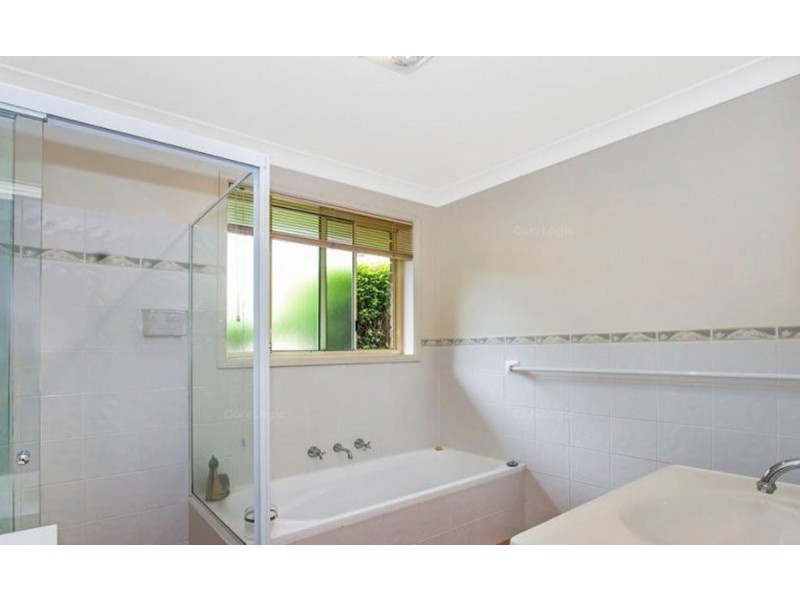 4a Berryshead Road, Wyoming NSW 2250