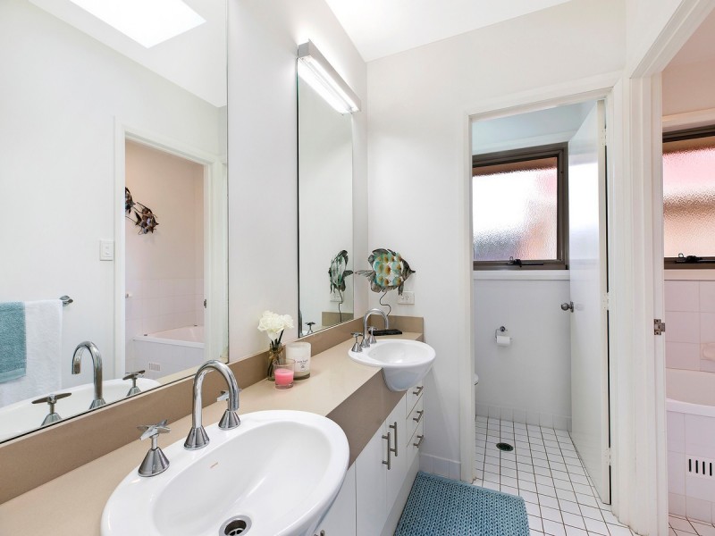 2/7 Ocean Street, North Avoca NSW 2260