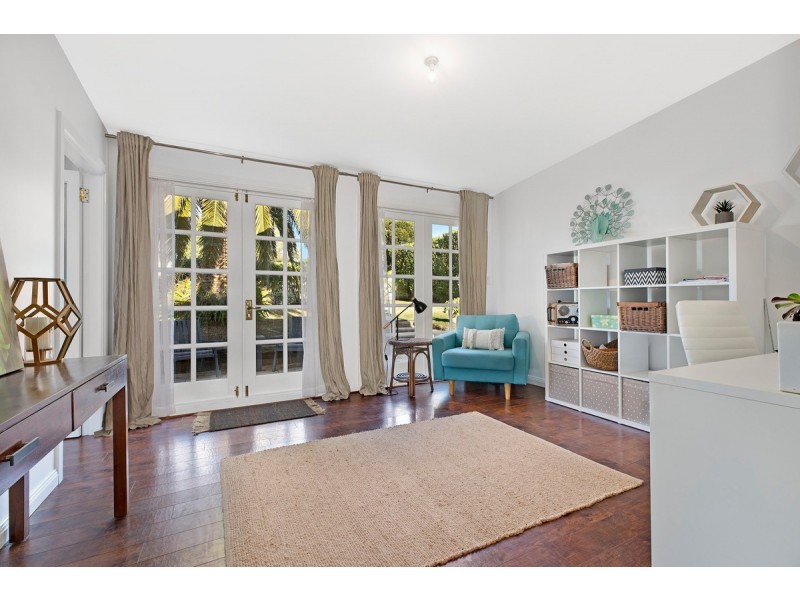 49 Lakeside Parade, The Entrance NSW 2261