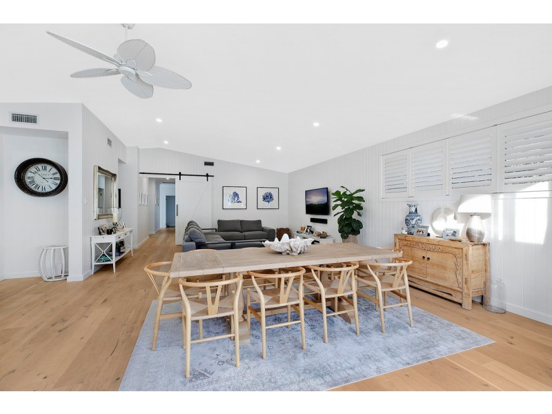 334 The Round Drive, Avoca Beach NSW 2251