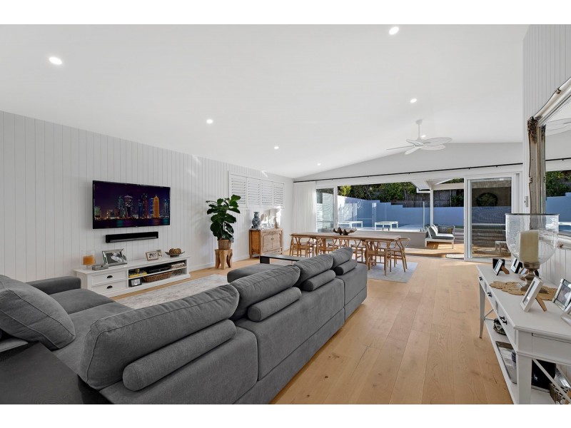 334 The Round Drive, Avoca Beach NSW 2251