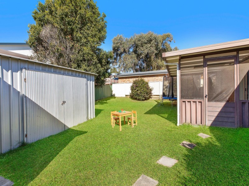 160 Cresthaven Avenue, Bateau Bay NSW 2261