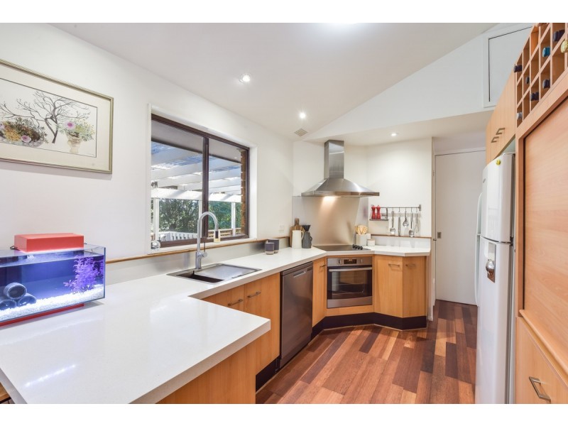 11 Elizabeth Street, Wyoming NSW 2250