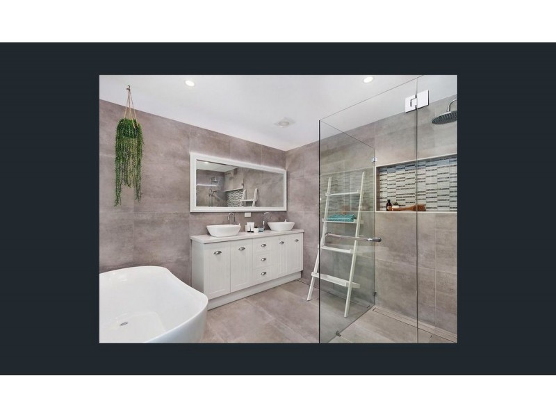 18 Francis Road, North Avoca NSW 2260