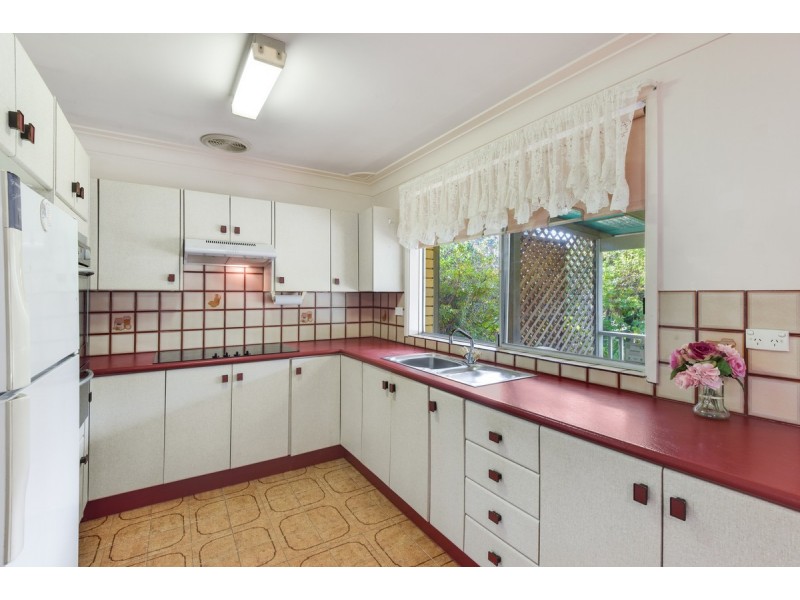 53 Day Street, Wyoming NSW 2250