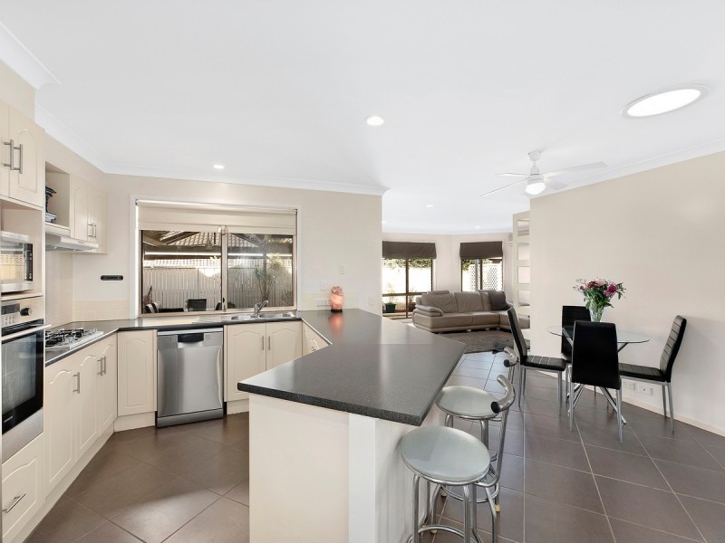3 Tomaree Crescent, Woongarrah NSW 2259