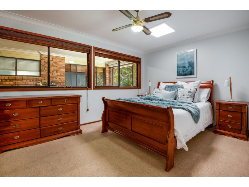 2 Coulter Street, Wyoming NSW 2250