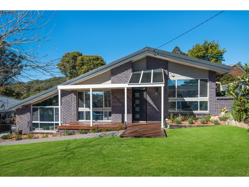 10 Craigend Street, Wyoming NSW 2250