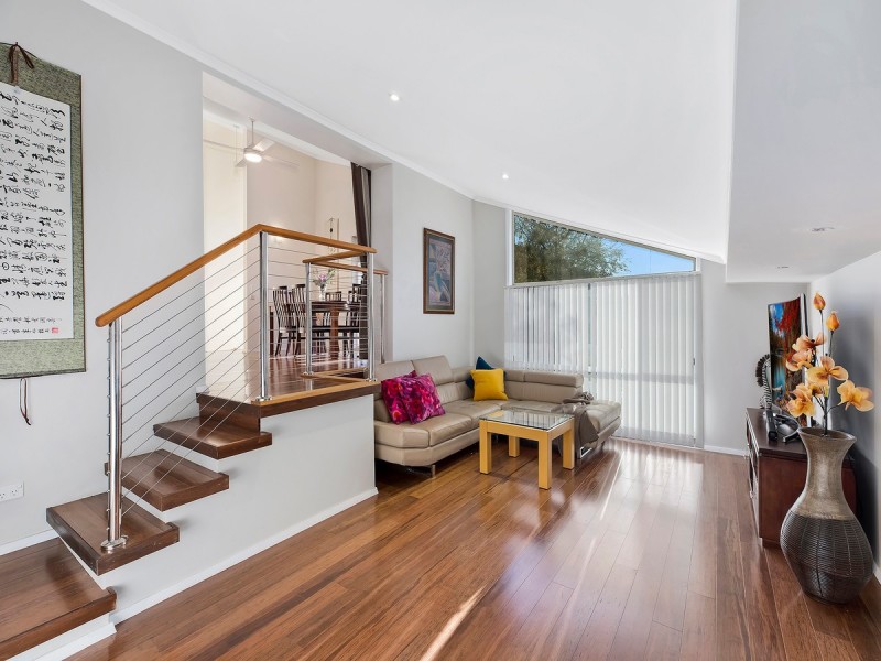 10 Craigend Street, Wyoming NSW 2250