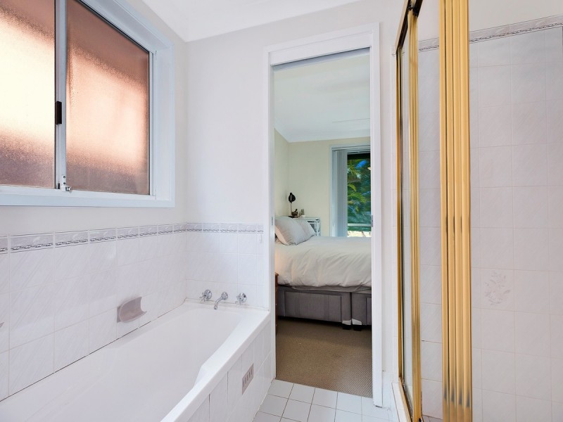 30 Shortland Avenue, Killarney Vale NSW 2261